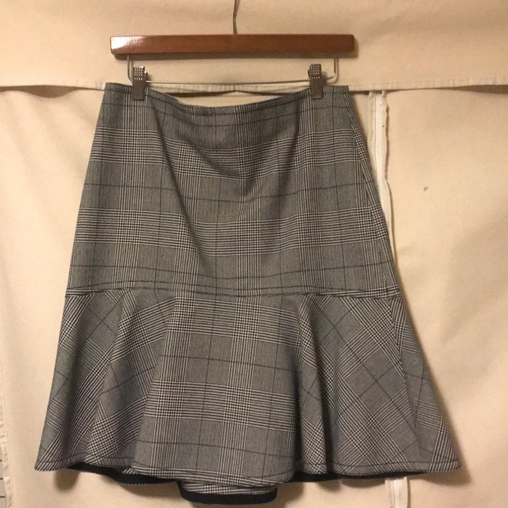 Ann Taylor Skirt :) perfect work skirt!